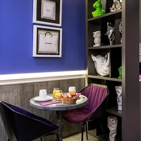 Antin Trinité 3* Parigi