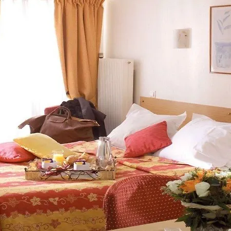 Antin Trinité 3* Parigi